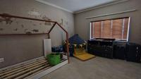 Bed Room 2 of property in Langenhoven Park