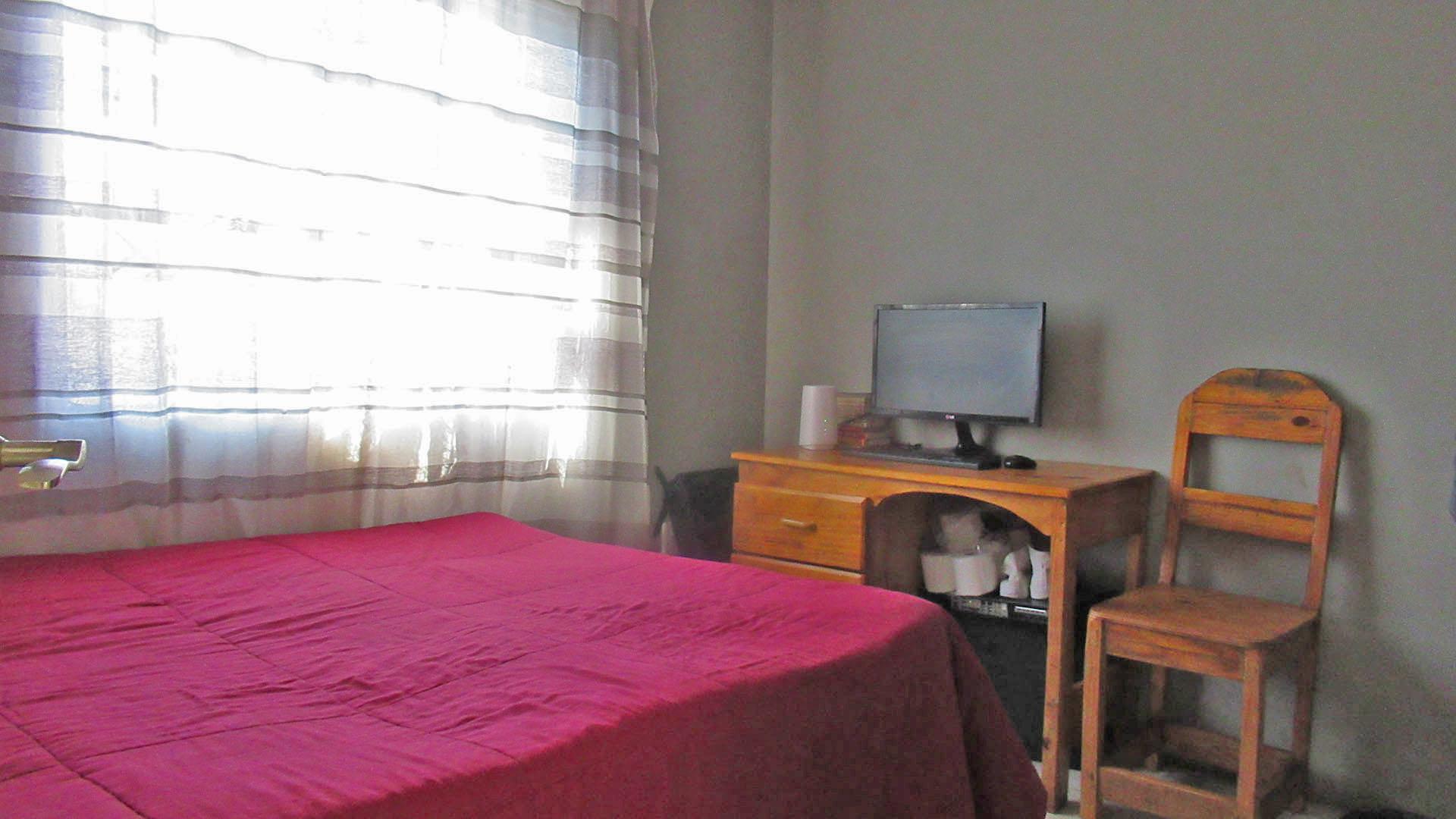 Bed Room 1 - 9 square meters of property in Vosloorus