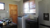 Kitchen - 5 square meters of property in Vosloorus