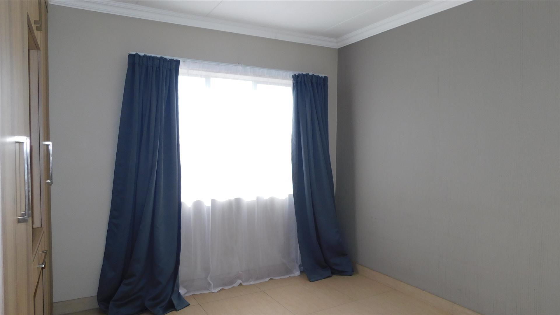 Main Bedroom - 14 square meters of property in Andeon