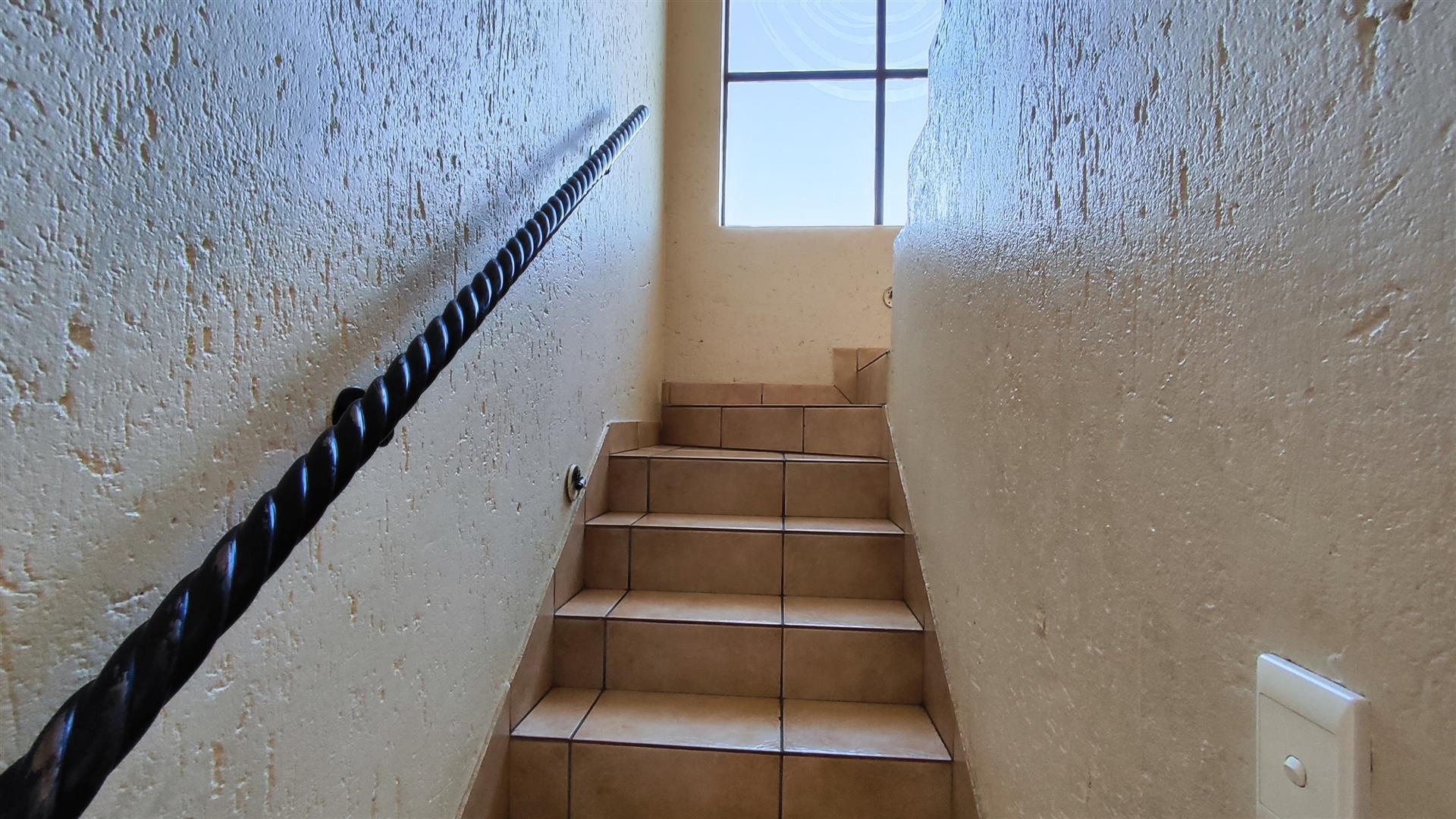 Spaces - 80 square meters of property in Glen Marais