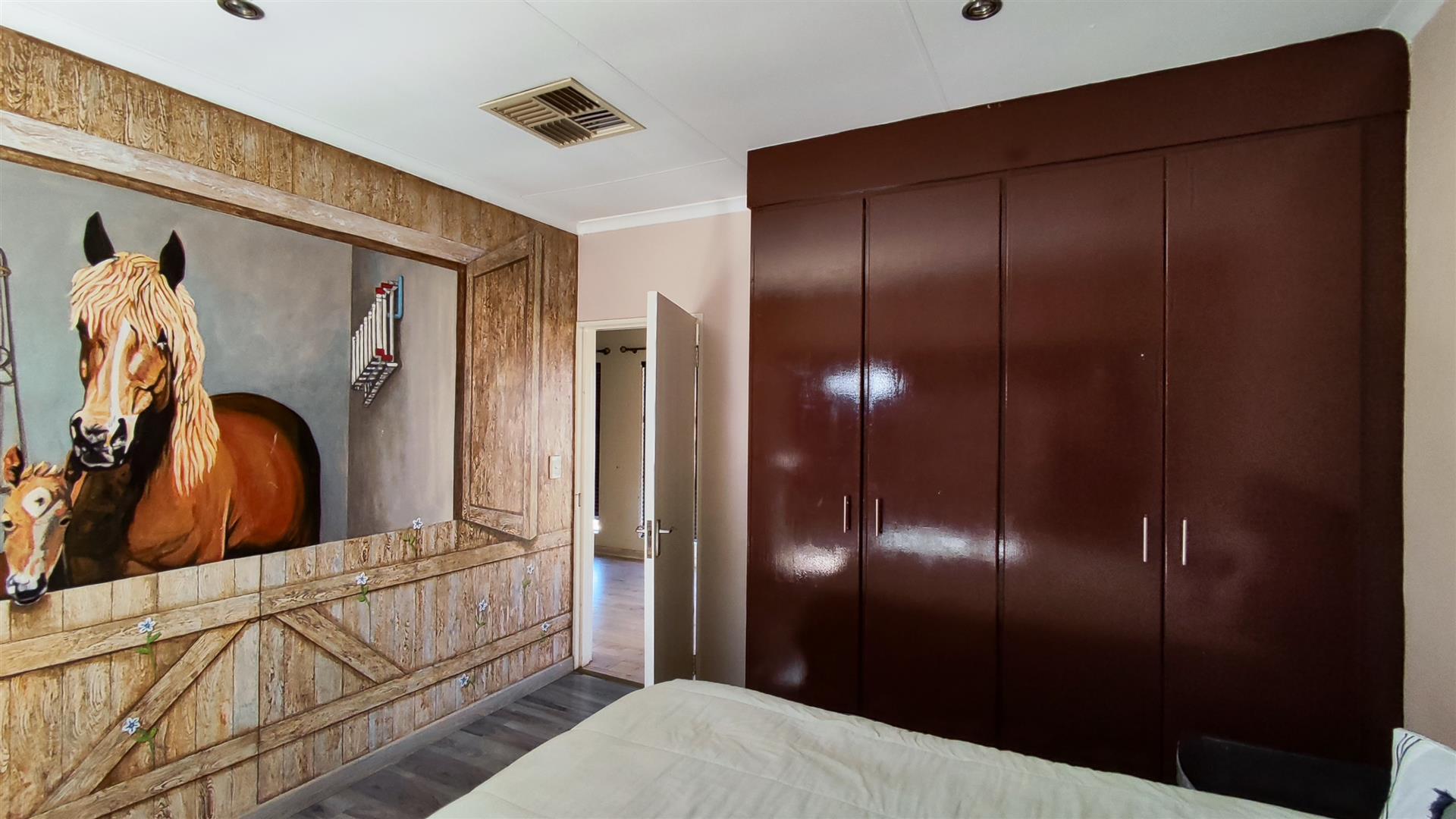 Bed Room 2 - 13 square meters of property in Glen Marais