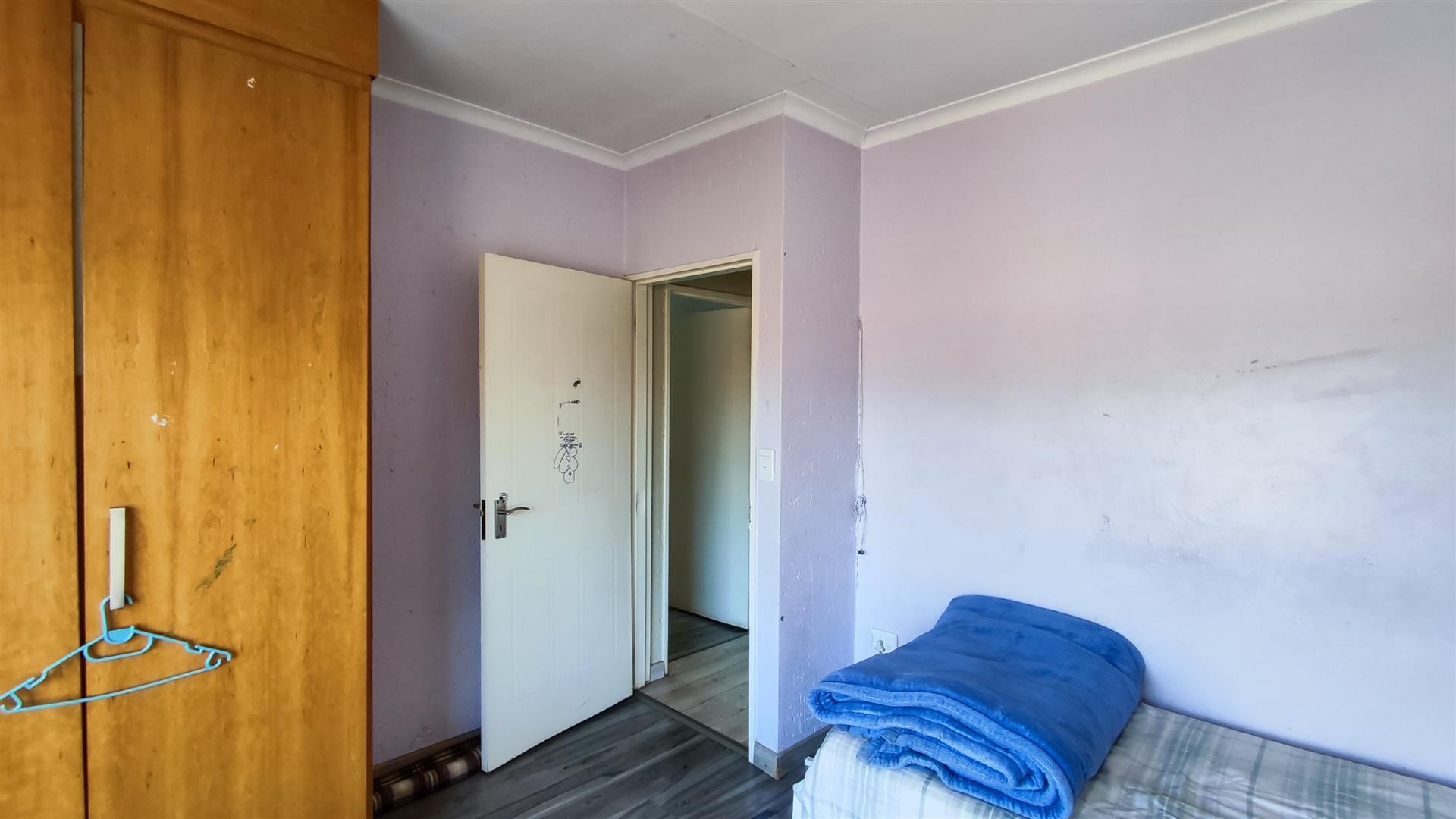 Bed Room 4 - 14 square meters of property in Glen Marais