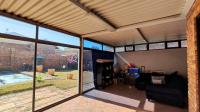 Spaces - 80 square meters of property in Glen Marais