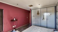 Bed Room 3 - 18 square meters of property in Glen Marais