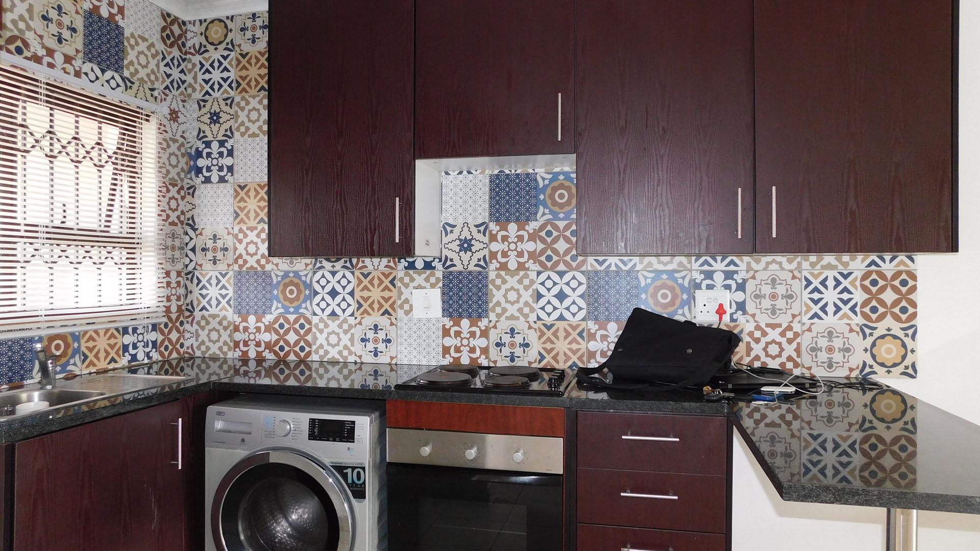 Kitchen - 8 square meters of property in Elandsfontein