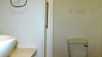 Bathroom 1 - 5 square meters of property in Elandsfontein