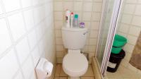 Bathroom 1 - 2 square meters of property in Uvongo