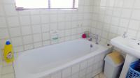 Bathroom 2 - 3 square meters of property in Uvongo