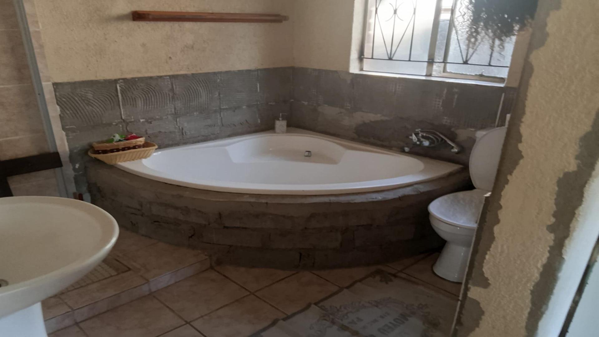 Bathroom 1 of property in Polokwane