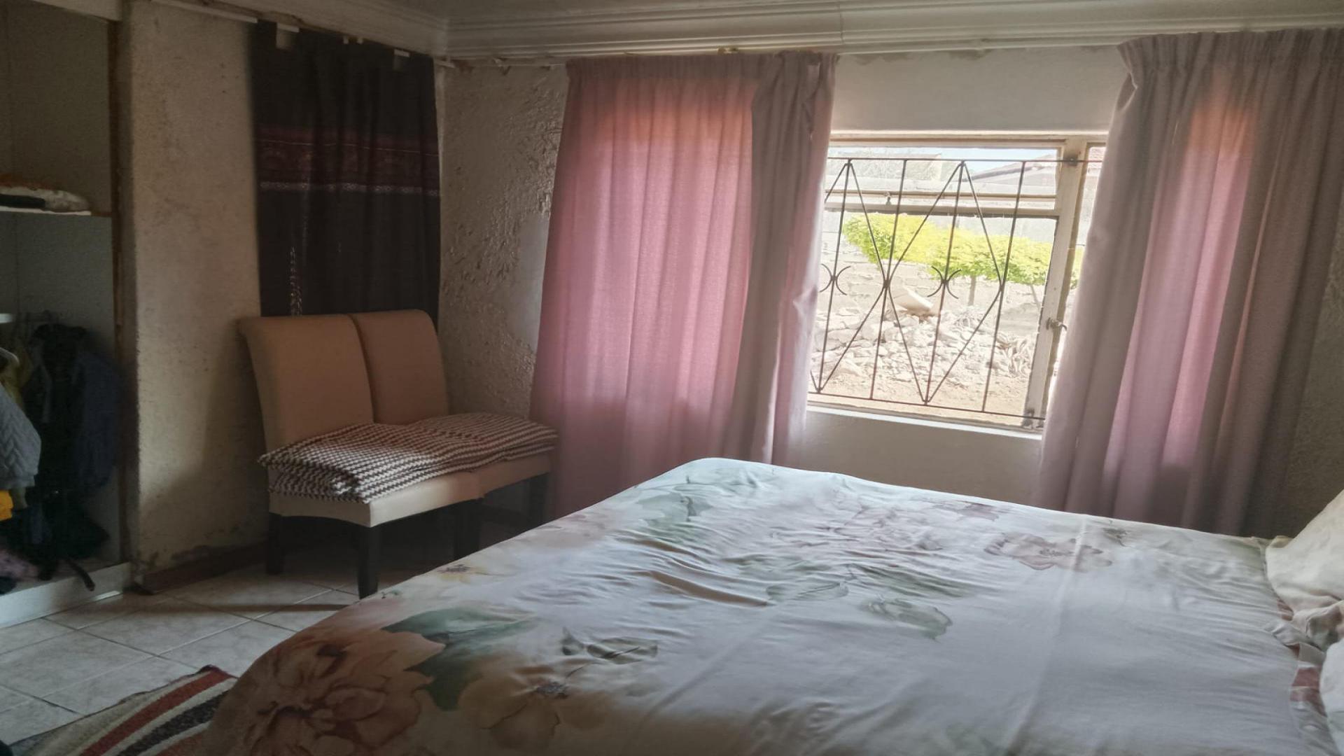 Bed Room 2 of property in Polokwane