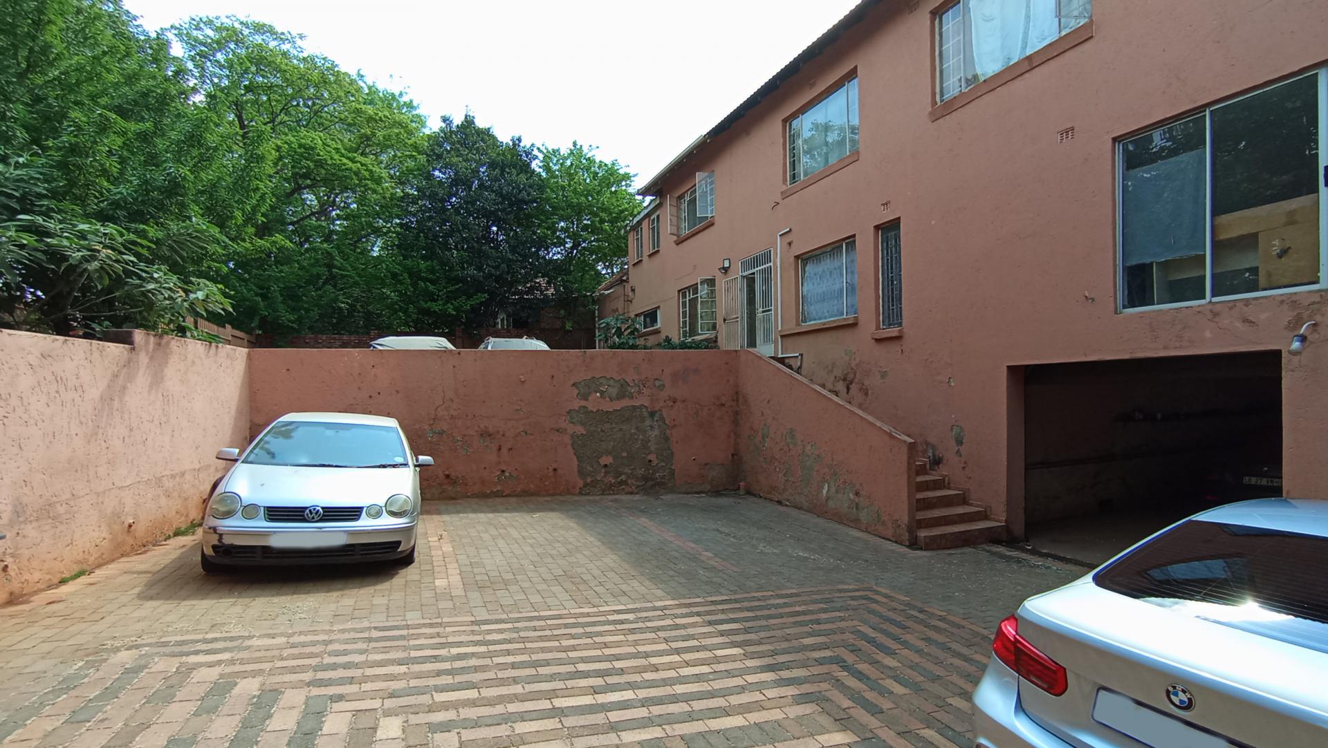 Front View of property in Cyrildene