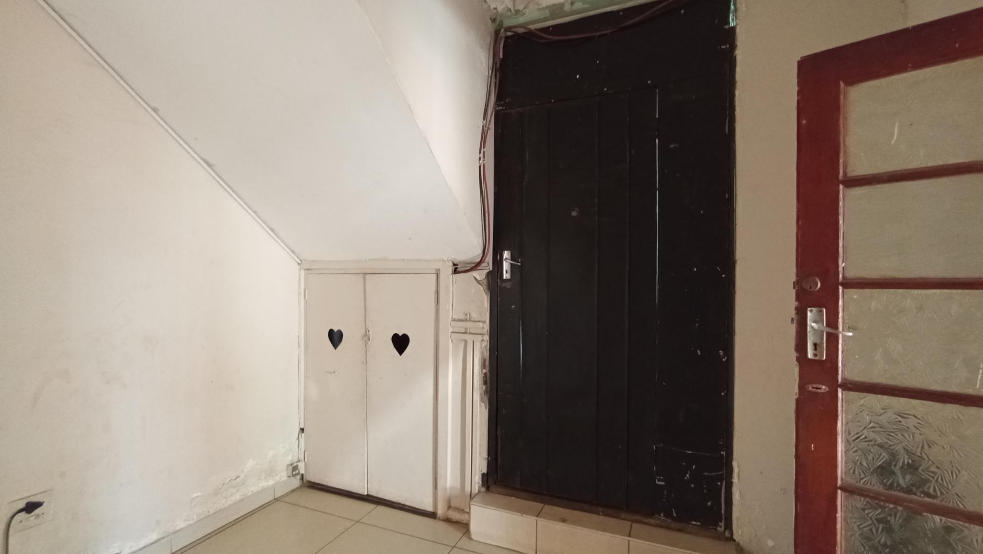 Spaces of property in Cyrildene