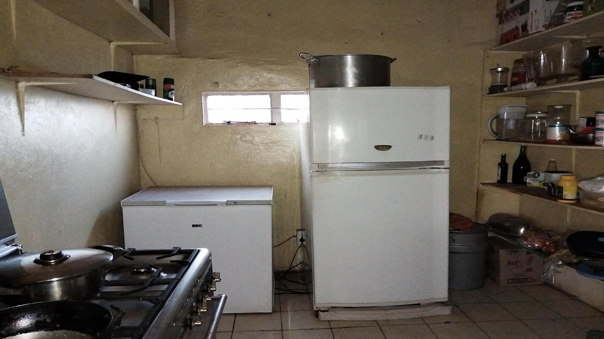 Kitchen of property in Vereeniging