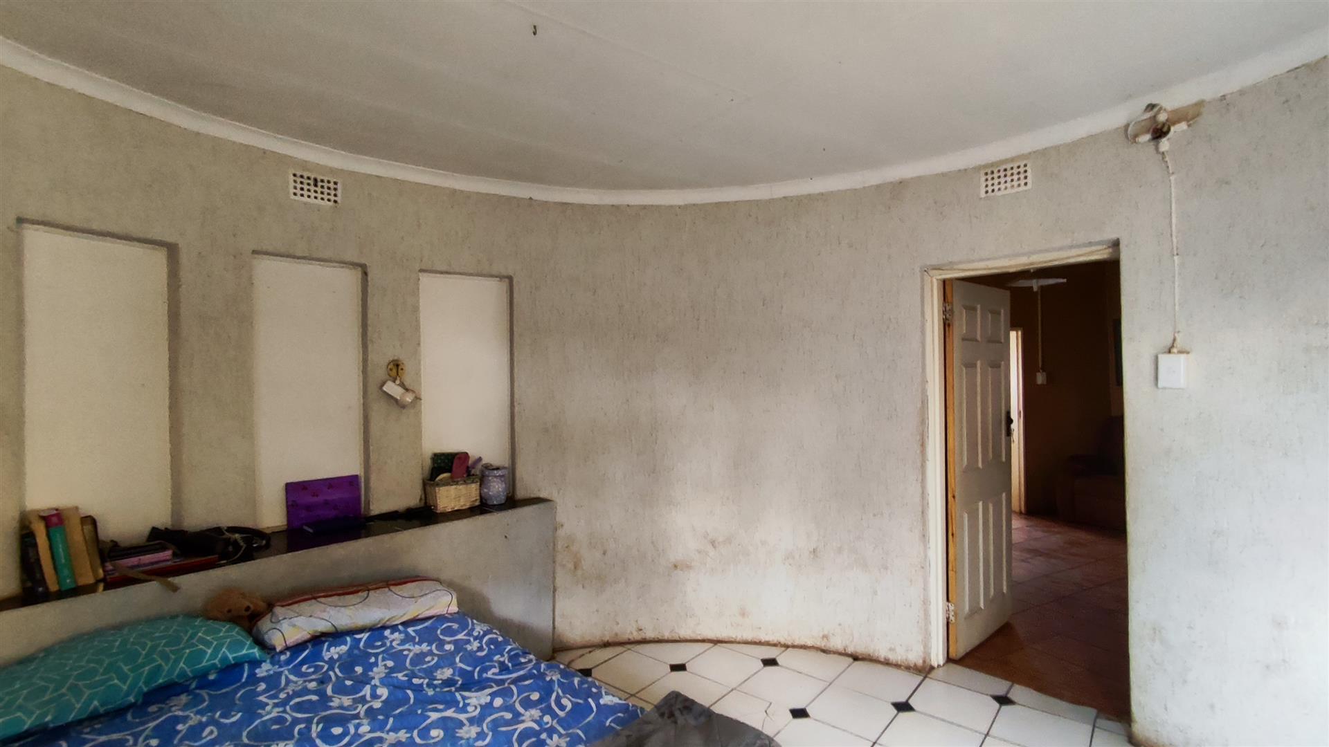 Bed Room 2 - 13 square meters of property in Vereeniging