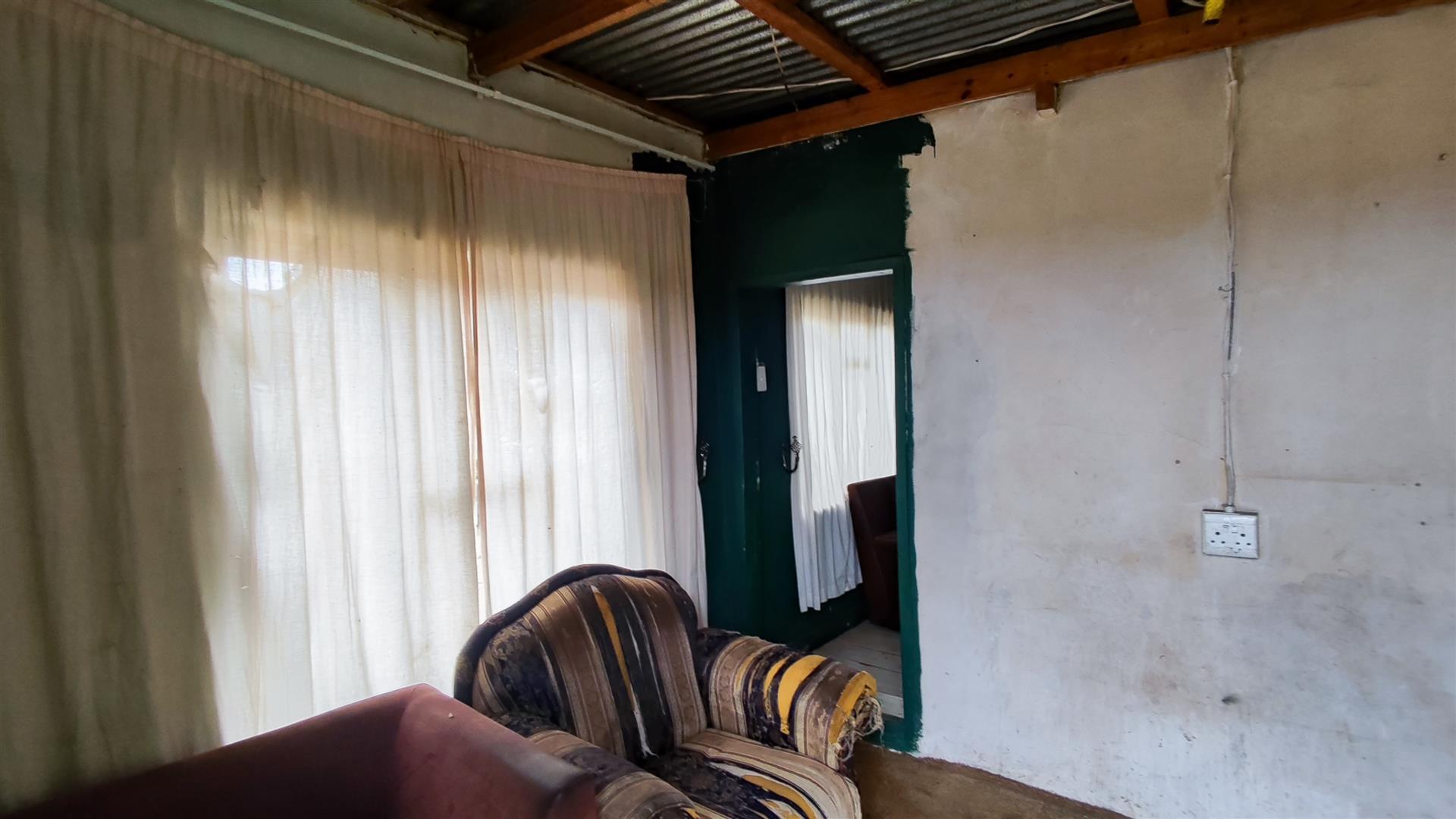 Flatlet - 80 square meters of property in Vereeniging