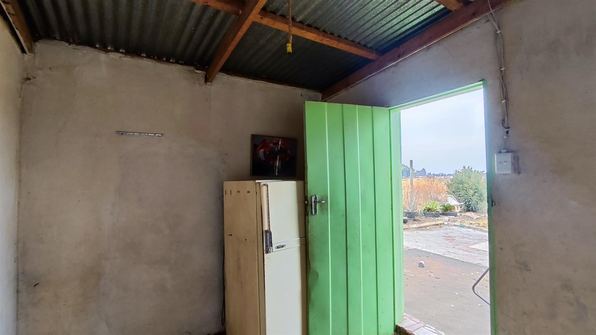 Flatlet - 80 square meters of property in Vereeniging