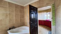 Bathroom 1 - 20 square meters of property in Vereeniging