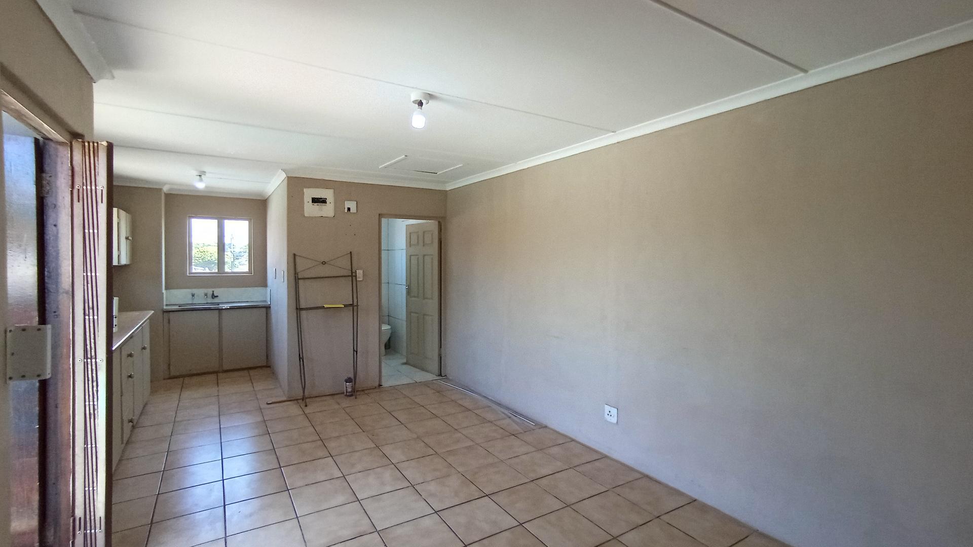 Flatlet - 77 square meters of property in Ocean View - DBN