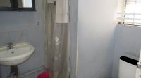 Bathroom 1 - 3 square meters of property in Hlanganani Village