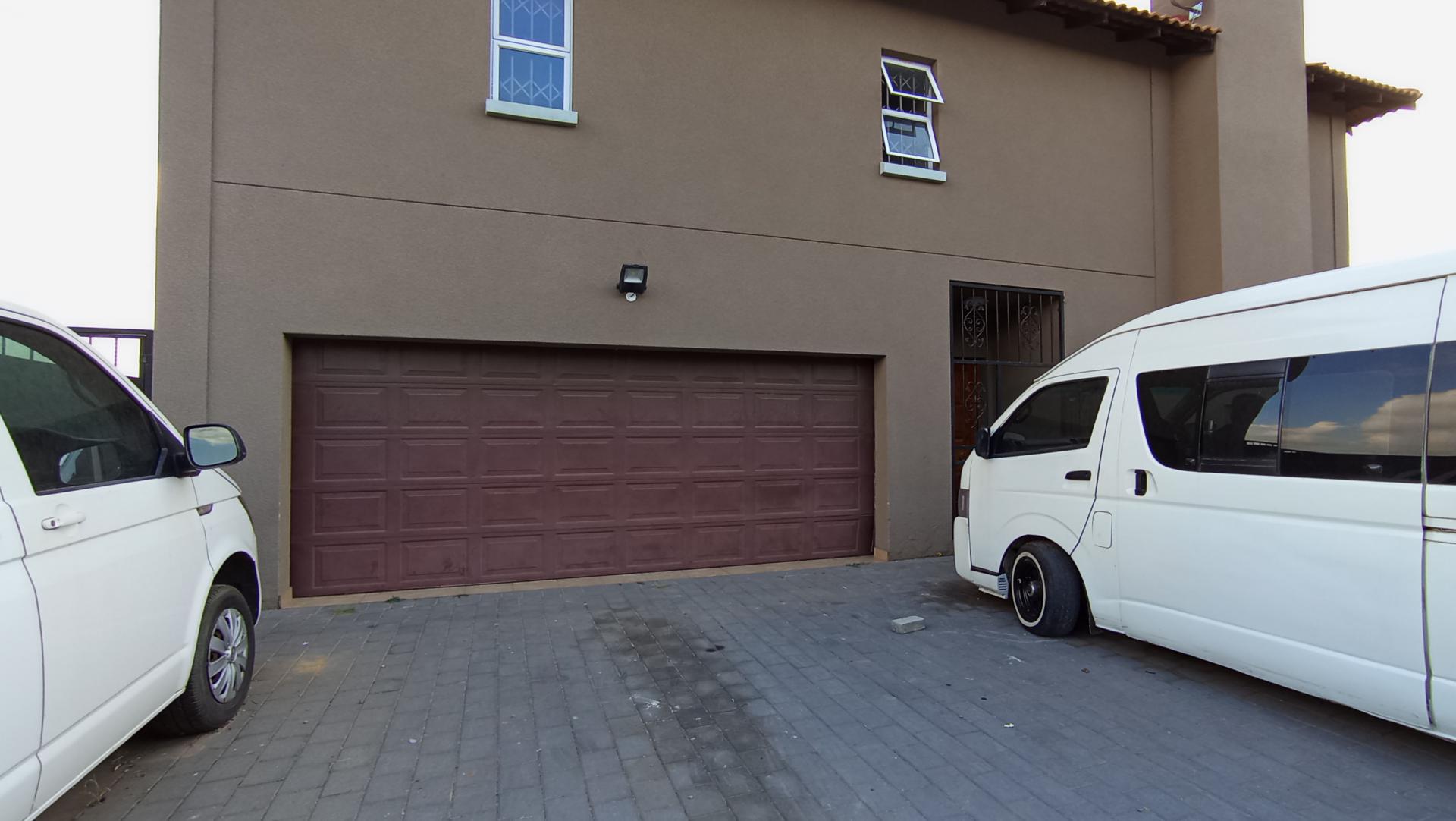 Front View of property in Witkoppen
