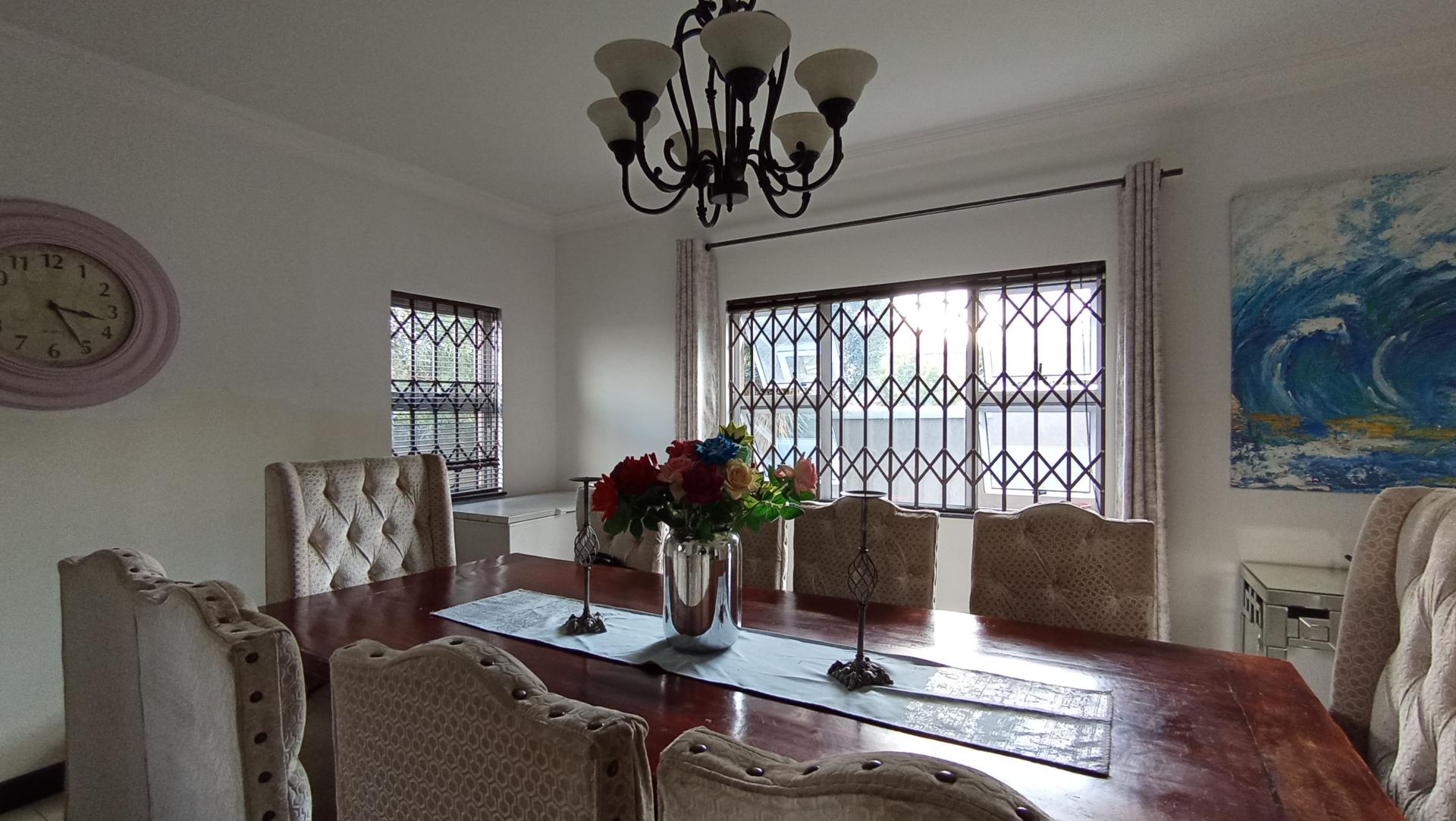 Dining Room - 20 square meters of property in Witkoppen