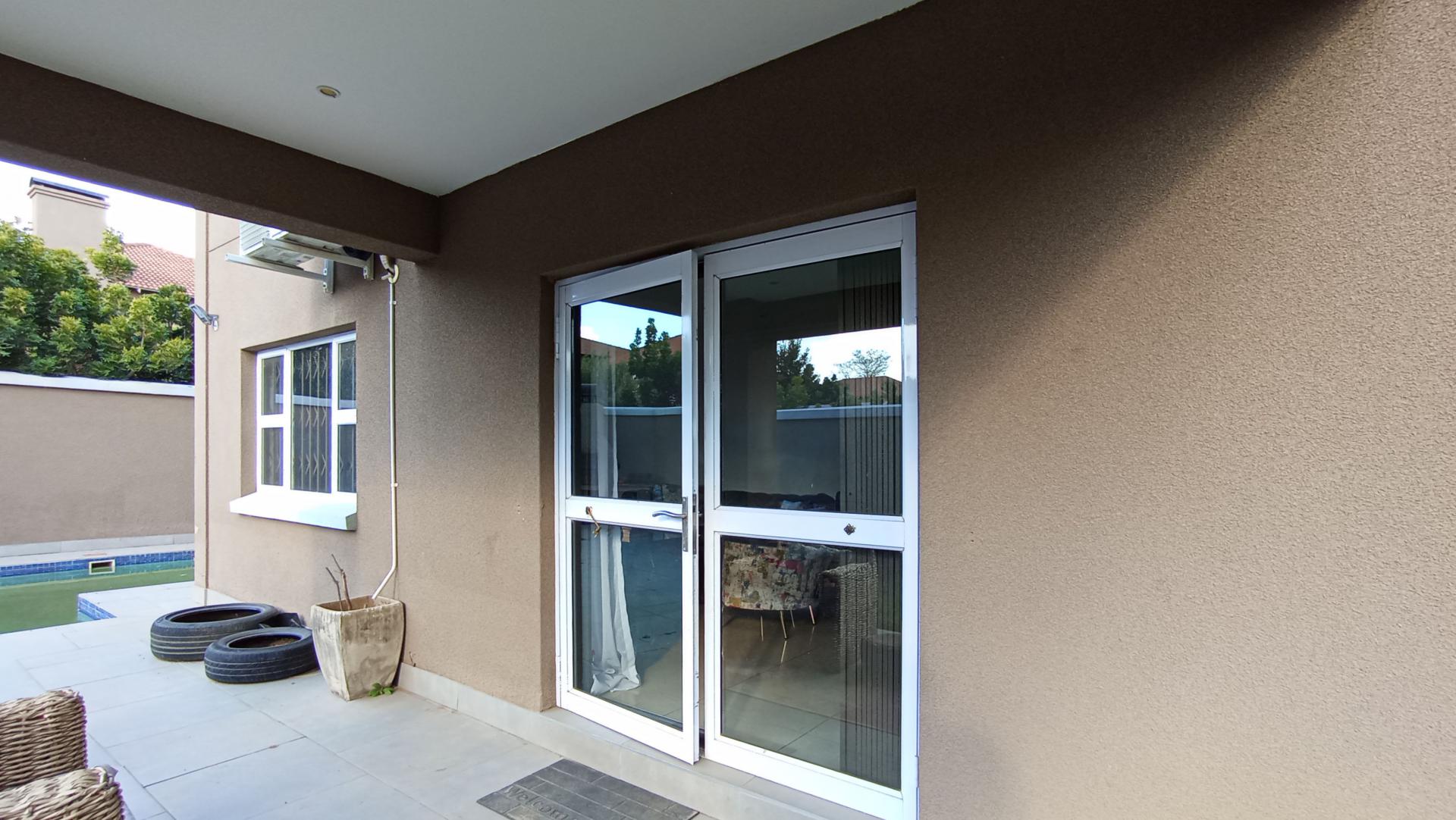 Patio - 19 square meters of property in Witkoppen