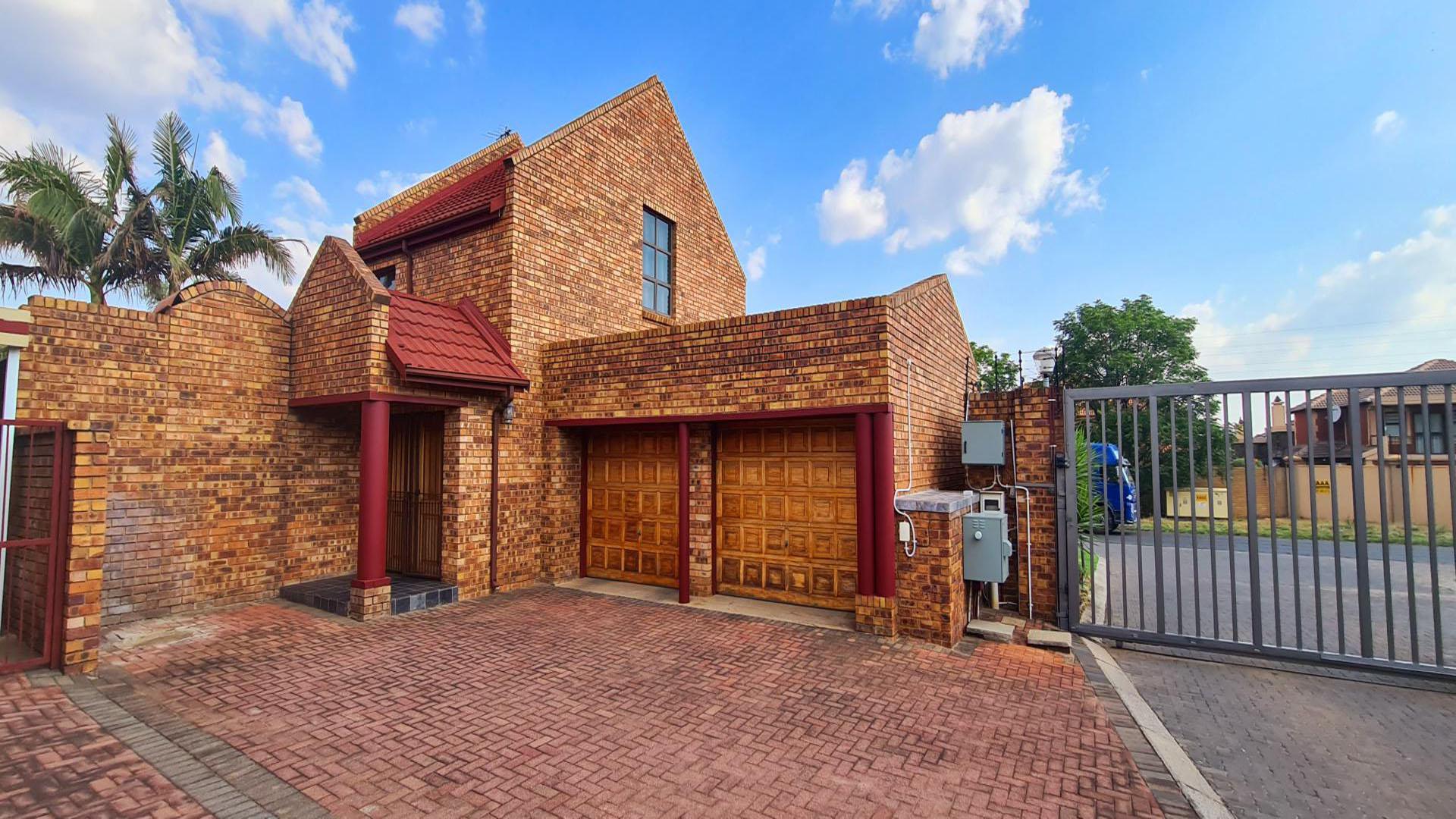 Front View of property in Bartlett AH