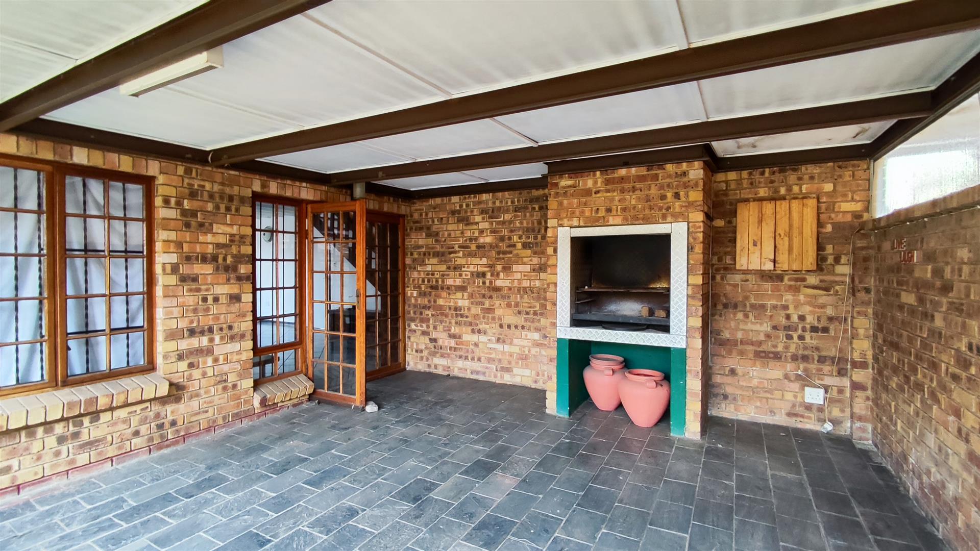 Patio - 23 square meters of property in Bartlett AH