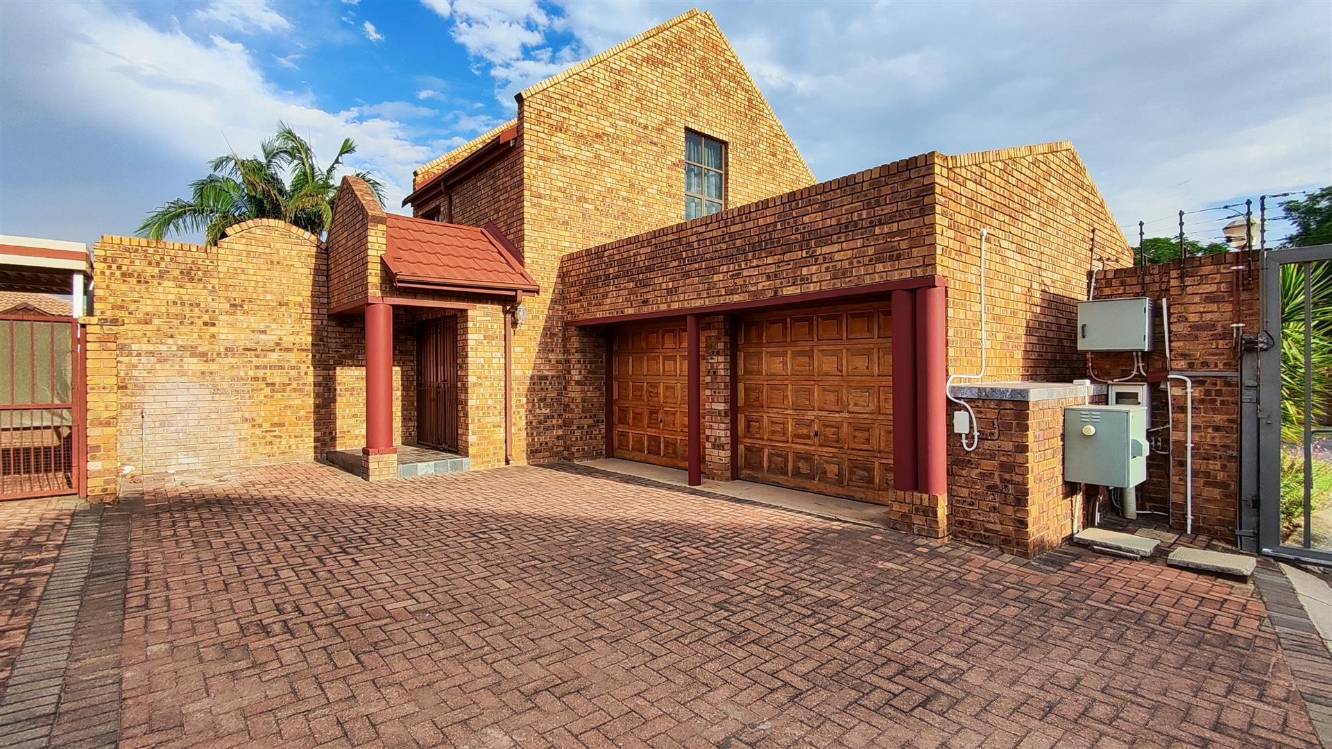 Front View of property in Bartlett AH