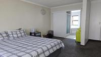 Main Bedroom of property in Bartlett AH