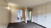 Main Bedroom - 18 square meters of property in Bartlett AH
