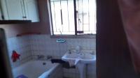 Bathroom 1 of property in Makulong