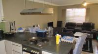 Kitchen - 10 square meters of property in Weltevreden Park