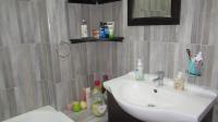 Bathroom 1 - 5 square meters of property in Primrose Hill