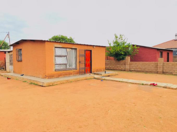 2 Bedroom House for Sale For Sale in Soshanguve - MR545642