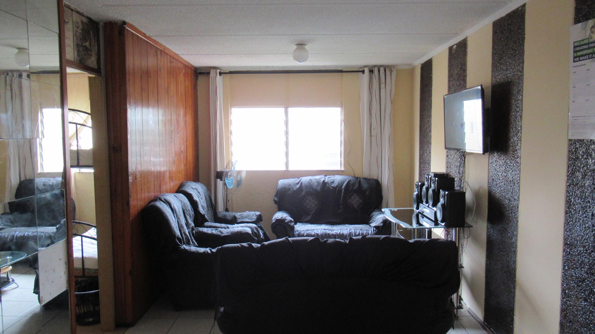 Dining Room - 13 square meters of property in Sea View 