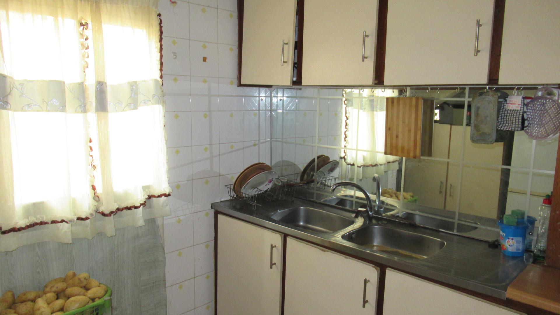 Kitchen - 10 square meters of property in Sea View 