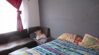 Bed Room 1 - 17 square meters of property in Vosloorus