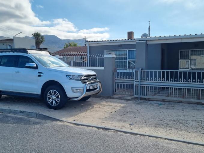 Houses For Sale in Steenberg MyRoof.co.za