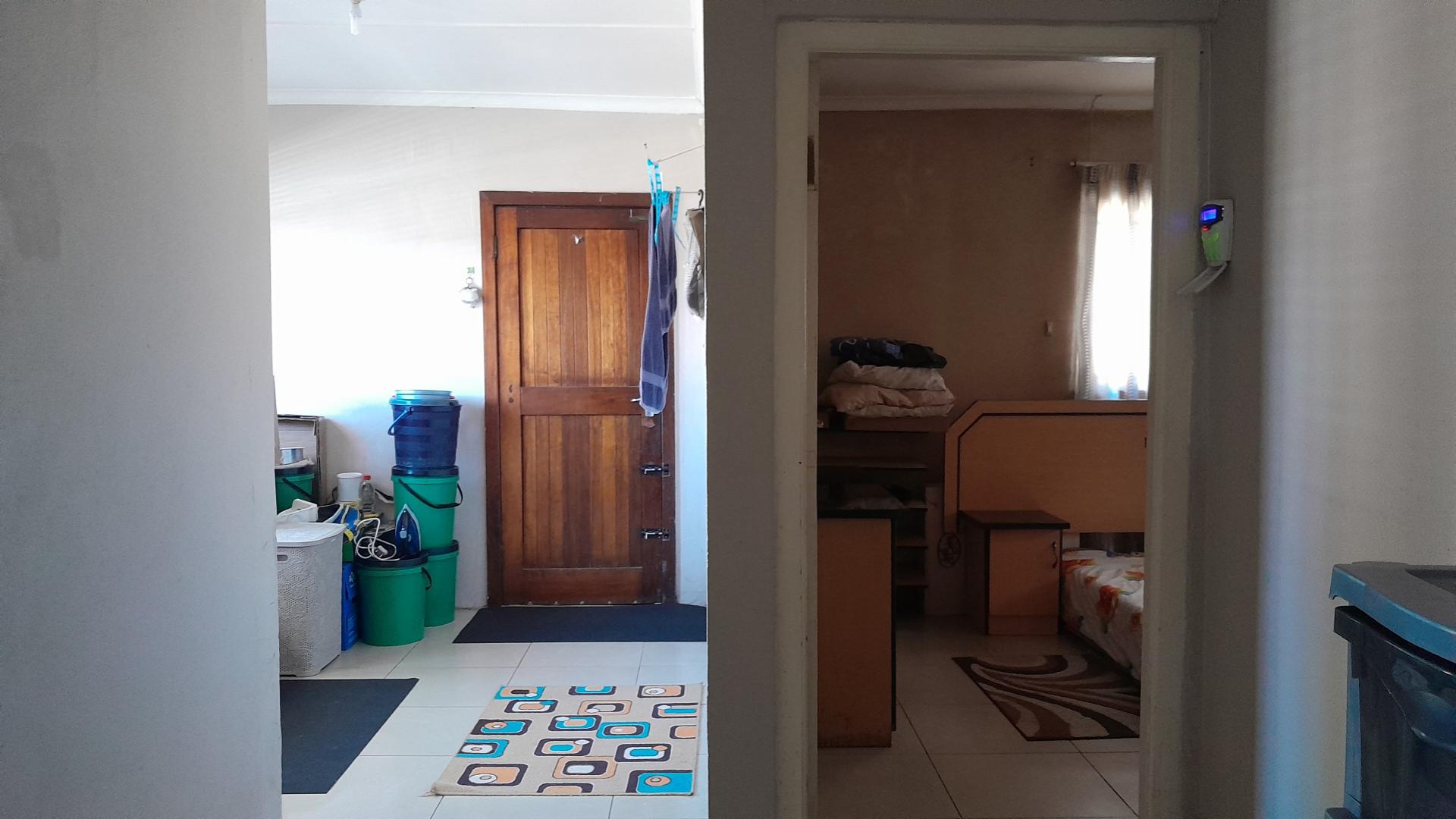 Spaces - 7 square meters of property in Shallcross 