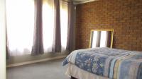 Main Bedroom - 18 square meters of property in Sharon Park