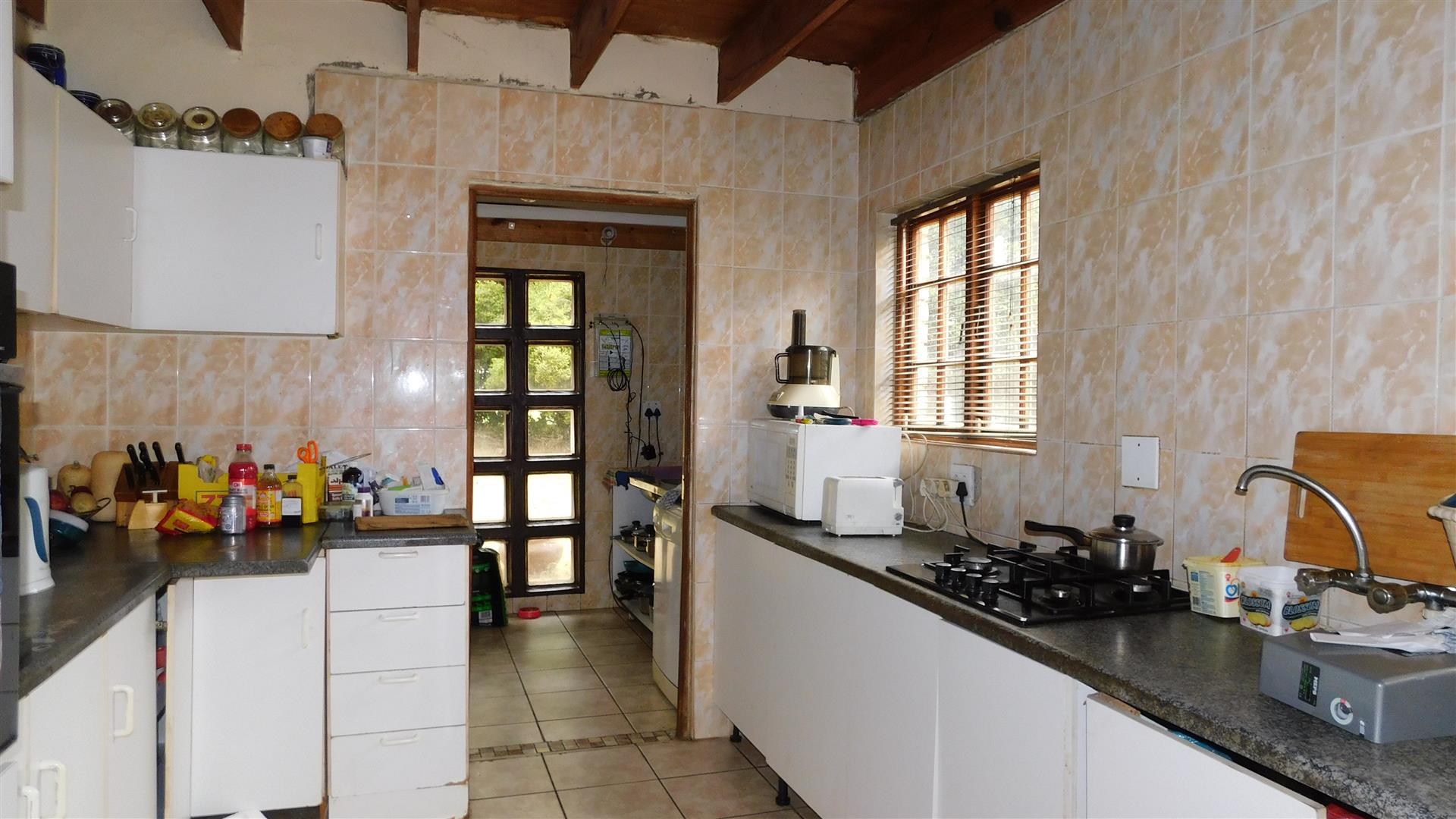 Kitchen - 21 square meters of property in Montana Tuine