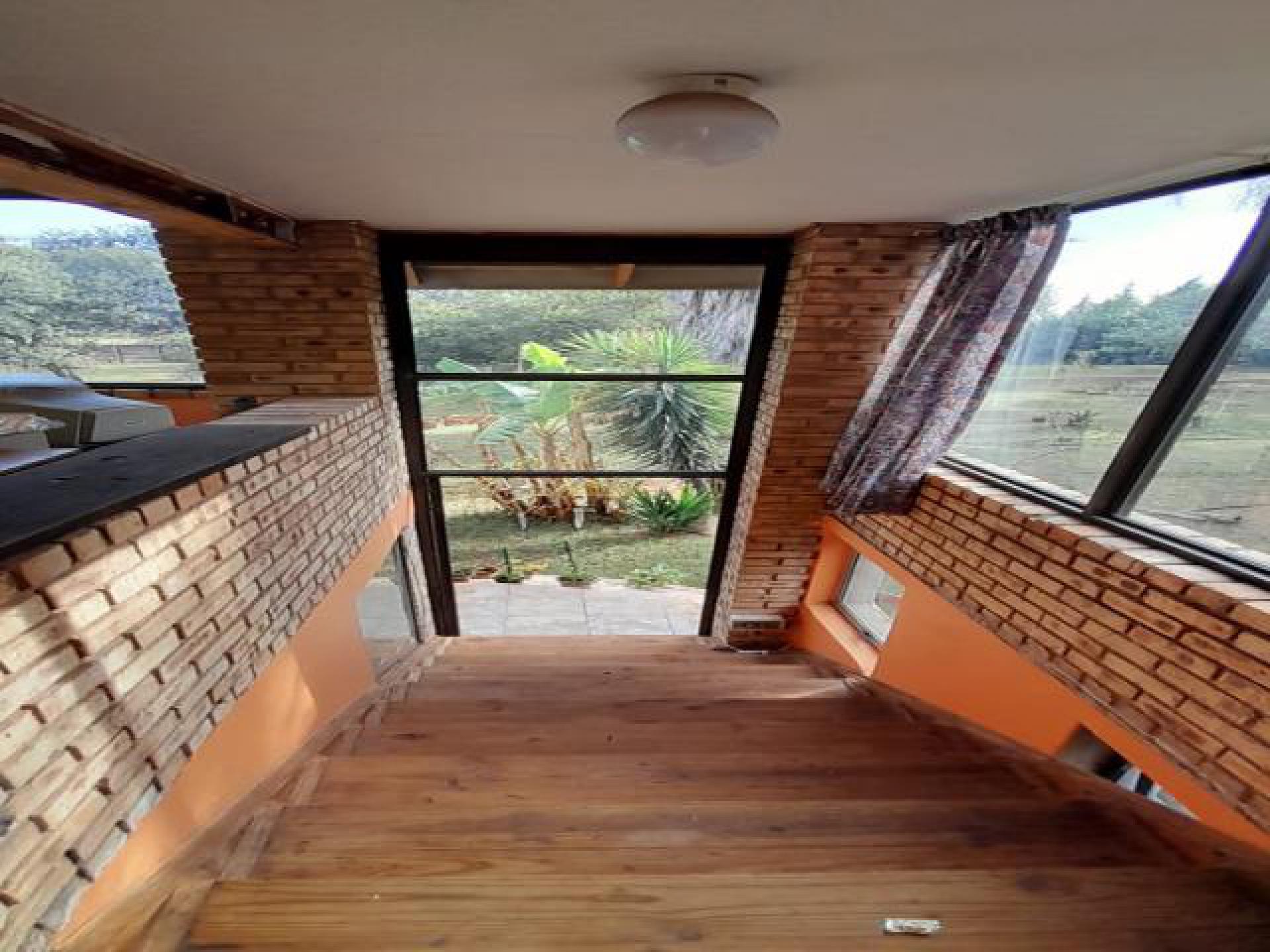 Spaces - 54 square meters of property in Montana Tuine