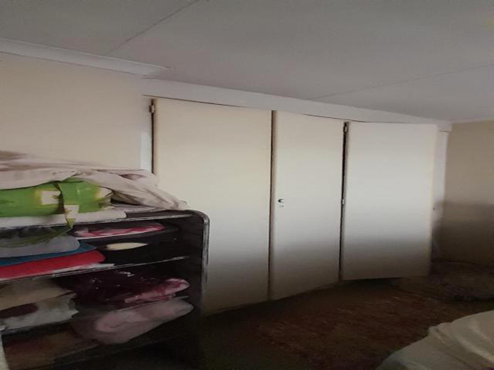 Rooms - 33 square meters of property in Montana Tuine