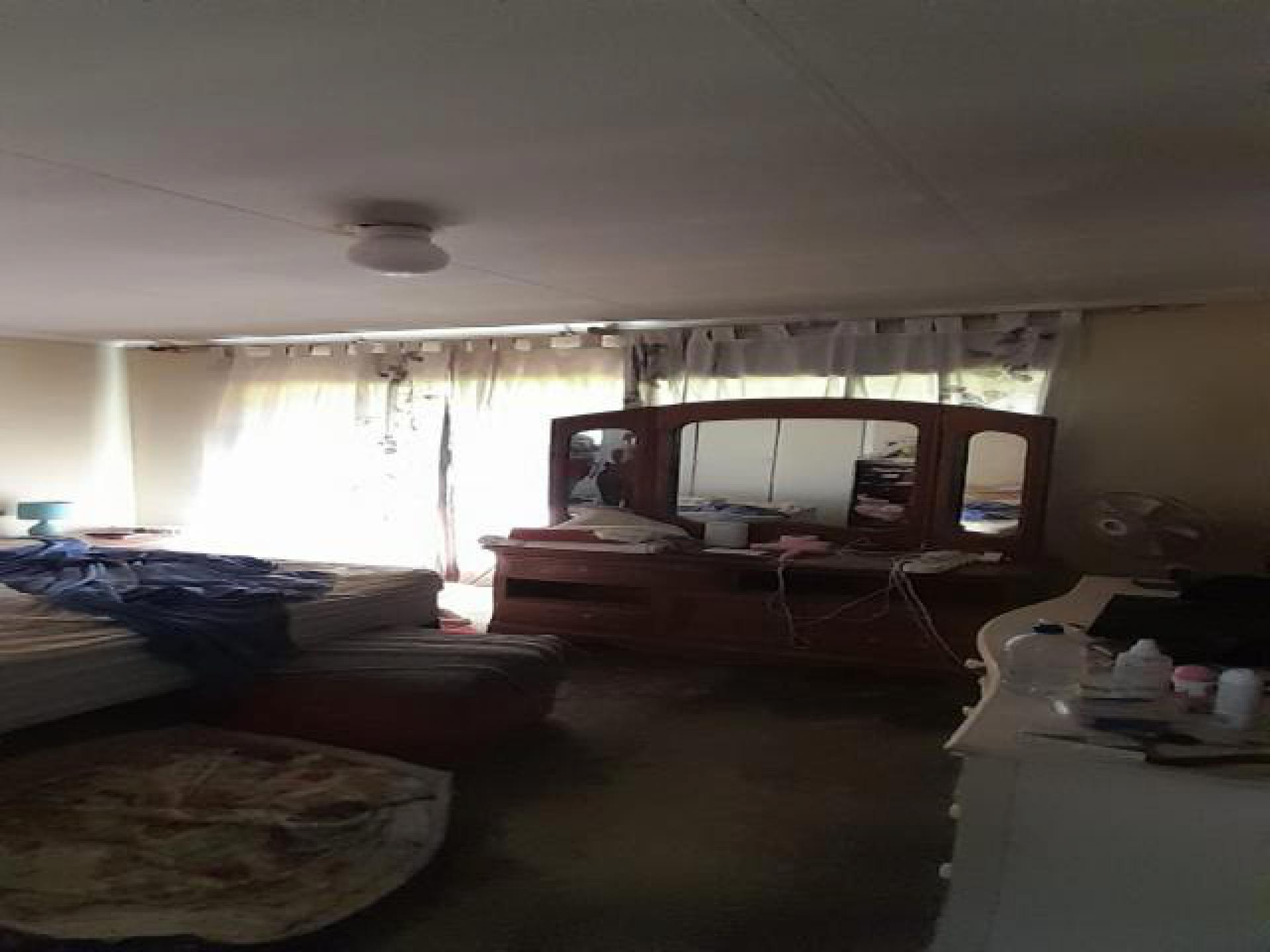 Rooms - 33 square meters of property in Montana Tuine
