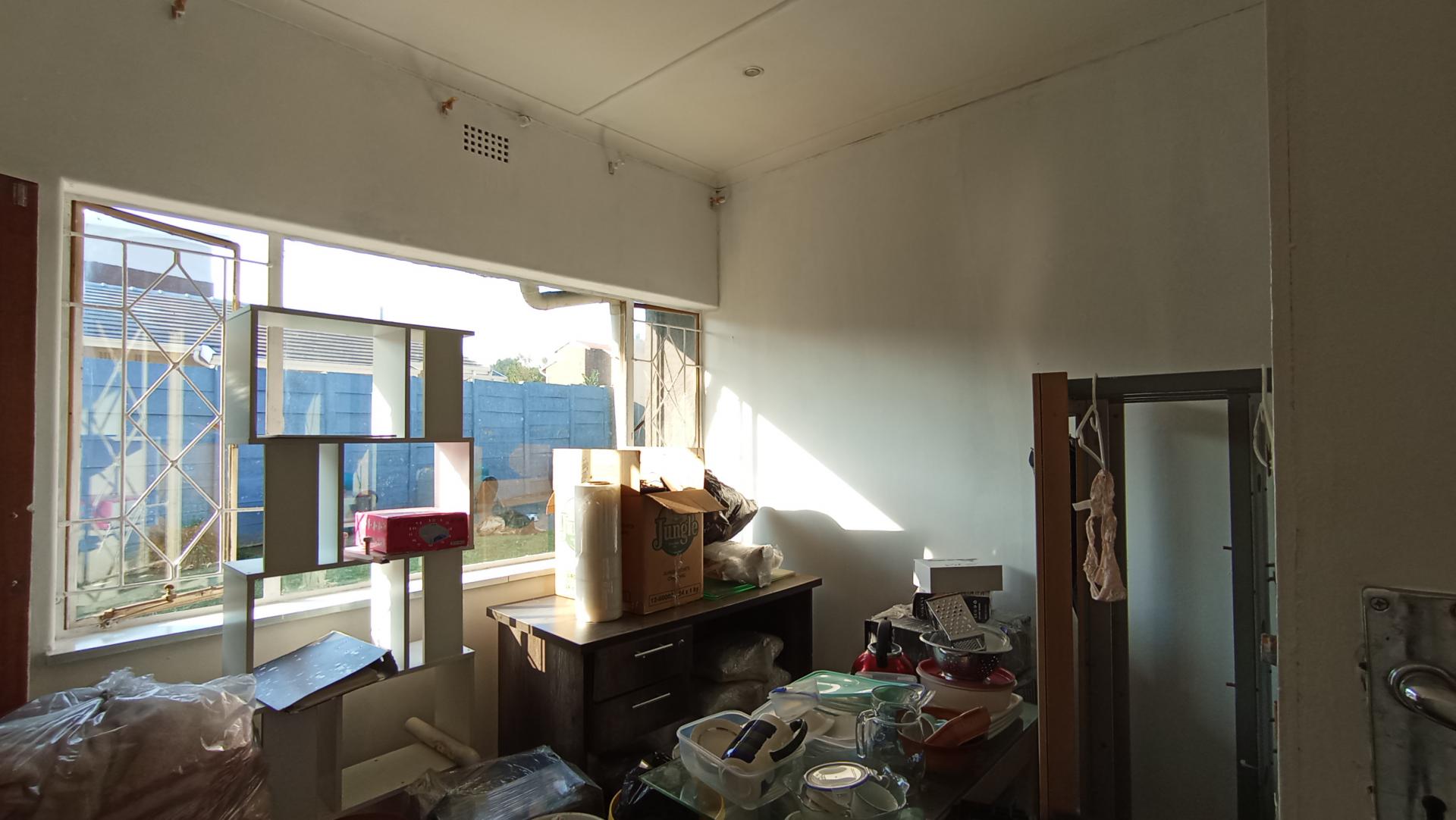 Bed Room 2 - 12 square meters of property in Eastleigh