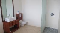 Bathroom 3+ - 65 square meters of property in Glenashley