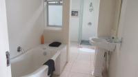 Bathroom 3+ - 65 square meters of property in Glenashley