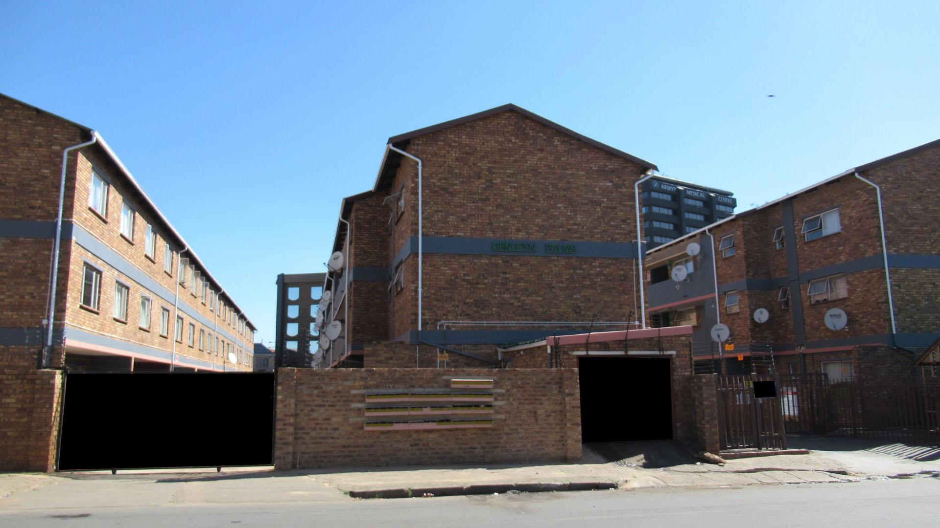 Front View of property in Kempton Park